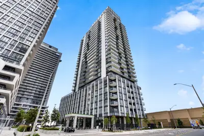 Common Element Condo in Vaughan