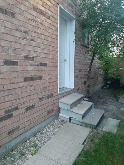 23 Sweet Water Crescent Bsmt, Richmond Hill, On L4s 2a9