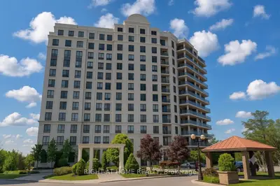 Condo Apartment in Vaughan