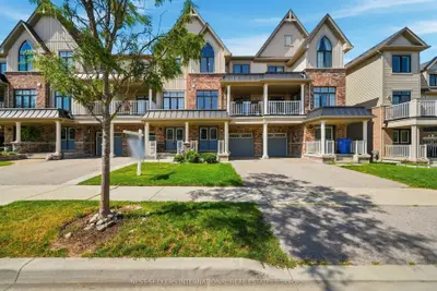Att/Row/Townhouse in East Gwillimbury