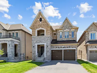 Detached in Richmond Hill