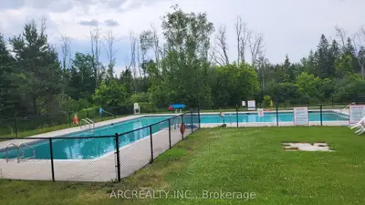 27 Horseshoe Circle, Georgina, On L0e 1n0