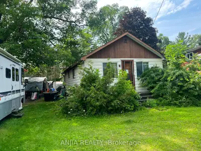 2 Oak Avenue, East Gwillimbury, On L9n 1a1