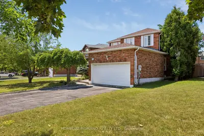 54 Links Road, Vaughan, On L6a 1l4