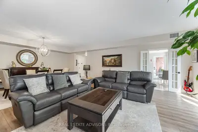53 Woodbridge Avenue 313, Vaughan, On L4l 9k9