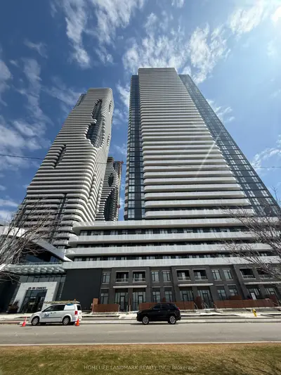 Condo Apartment in Vaughan