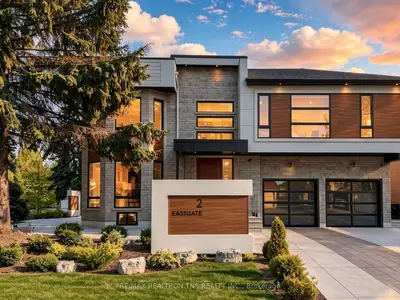 2 Eastgate Crescent, Richmond Hill, On L4b 3g7