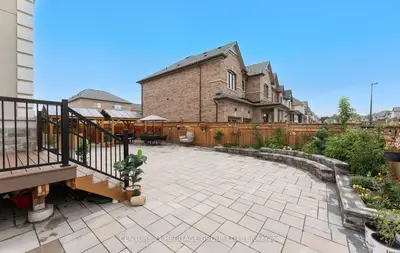 319 Danny Wheeler Boulevard, Georgina, On L4p 0k1