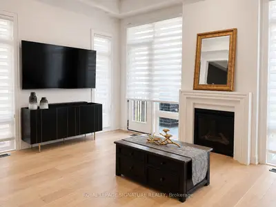 308 King Road, Richmond Hill, On L4e 1h4