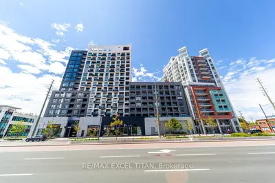 Condo Apartment in Richmond Hill