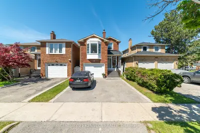Detached in Vaughan