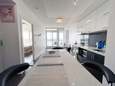 Condo Apartment in Markham