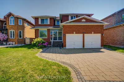 Detached in Richmond Hill