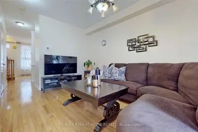 41 Thistle Avenue, Richmond Hill, On L4e 0b8