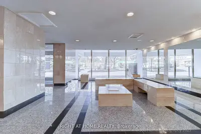 1 Royal Orchard Boulevard 1107, Markham, On L3t 3c2