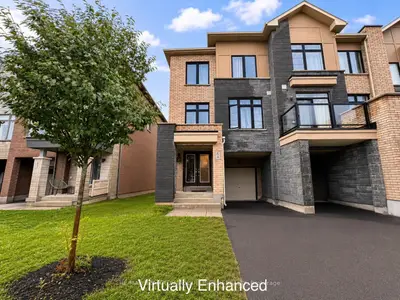 64 Allure Street, Newmarket, On L3x 0l1