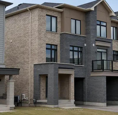 64 Allure Street, Newmarket, On L3x 0l1