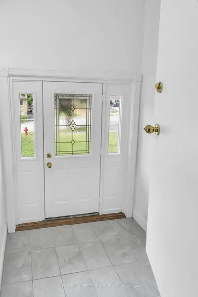53 Wilstead Drive, Newmarket, On L3y 4t8