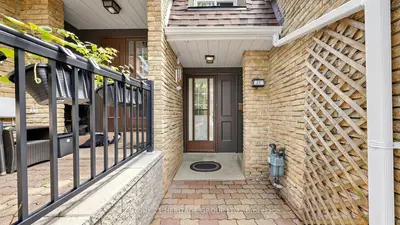 27 Dunkeld Way, Markham, On L3t 4y8
