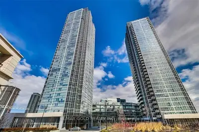 Condo Apartment in Vaughan