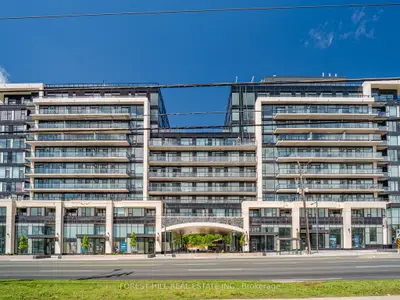 Condo Apartment in Vaughan