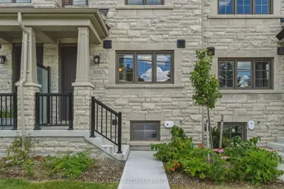 4205 Major Mackenzie Drive E, Markham, On L6c 3l5