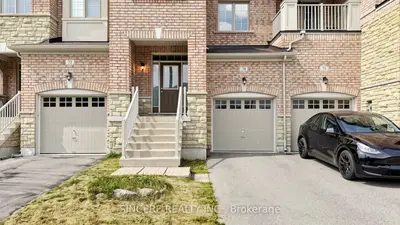 74 Paper Mills Crescent, Richmond Hill, On L4e 0v4
