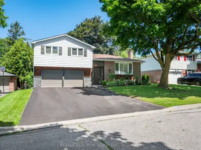Detached in Newmarket