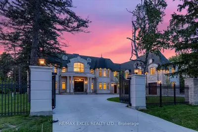 28 Personna Boulevard, Markham, On L6c 1e9
