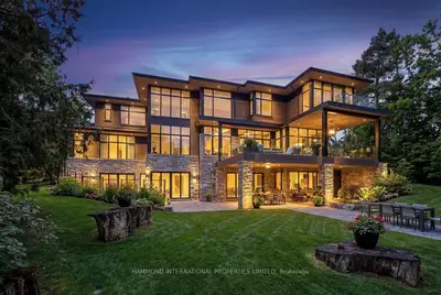 8 Cachet Parkway, Markham, On L6c 1g8
