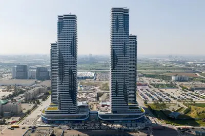 Condo Apartment in Vaughan