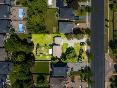 188 19th Avenue, Richmond Hill, On L4e 3p6