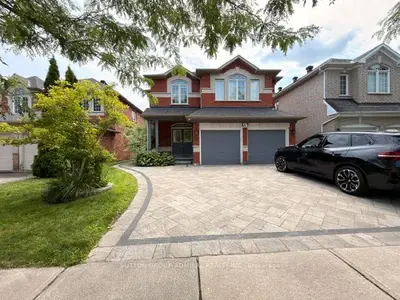 Detached in Richmond Hill