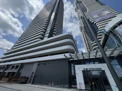 Condo Apartment in Vaughan