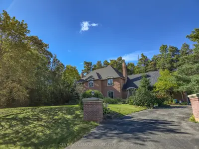 2 Heron Trail, Whitchurch-stouffville, On L3y 4w1