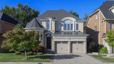 215 Coon's Road, Richmond Hill, On L4e 4r3