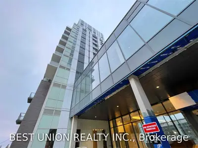 Condo Apartment in Vaughan