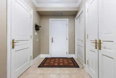 Condo Apartment in Markham