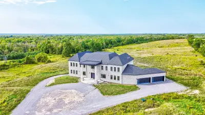 6196 Ravenshoe Road, Georgina, On L0e 1r0