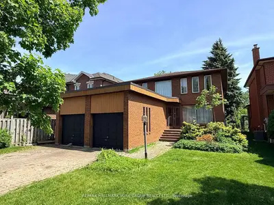 75 Spruce Avenue, Richmond Hill, On L4c 6v9