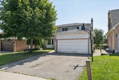 458 Chester Avenue, Newmarket, On L3y 6r7