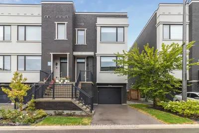 28 Cassila Way, Vaughan, On L4h 4p2