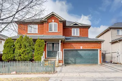 145 Glasgow Crescent, Georgina, On L4p 4b1