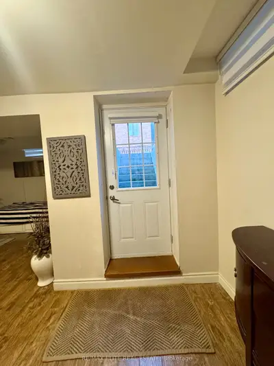 169 Larratt Lane Basement, Richmond Hill, On L4c 0e8