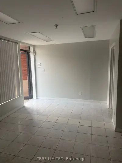 270 Pennsylvania Avenue 5, Vaughan, On L4k 3z7