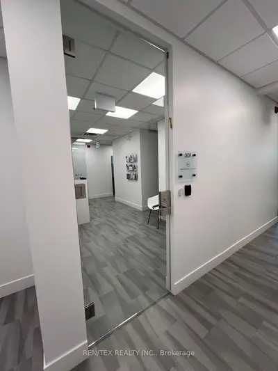 400 Bradwick Drive 107, Vaughan, On L4k 5v9