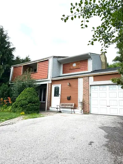 45 Sandusky Crescent, Aurora, On L4g 3n3