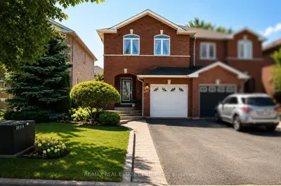 92 Blackthorn Drive, Vaughan, On L6a 3n5