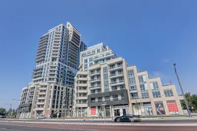 Condo Apartment in Richmond Hill