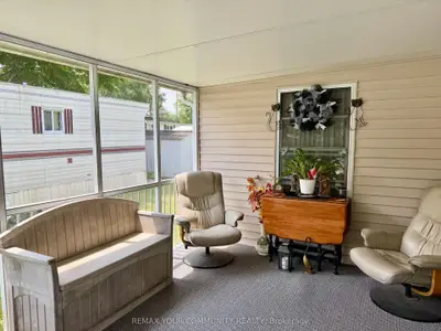 285 Crydermans 313 Side Road, Georgina, On L0e 1a0
